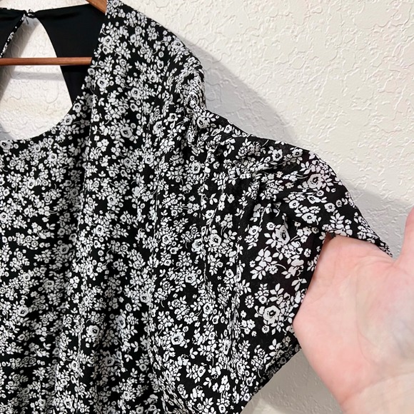 Torrid Black Ditsy Floral Short Sleeve Mini Dress with Pockets and Smocked Back - Picture 6 of 12